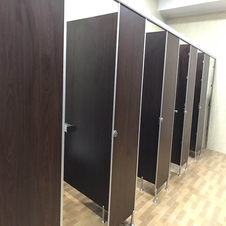 Vách ngăn vệ sinh – hệ thống vách ngăn hiện đại